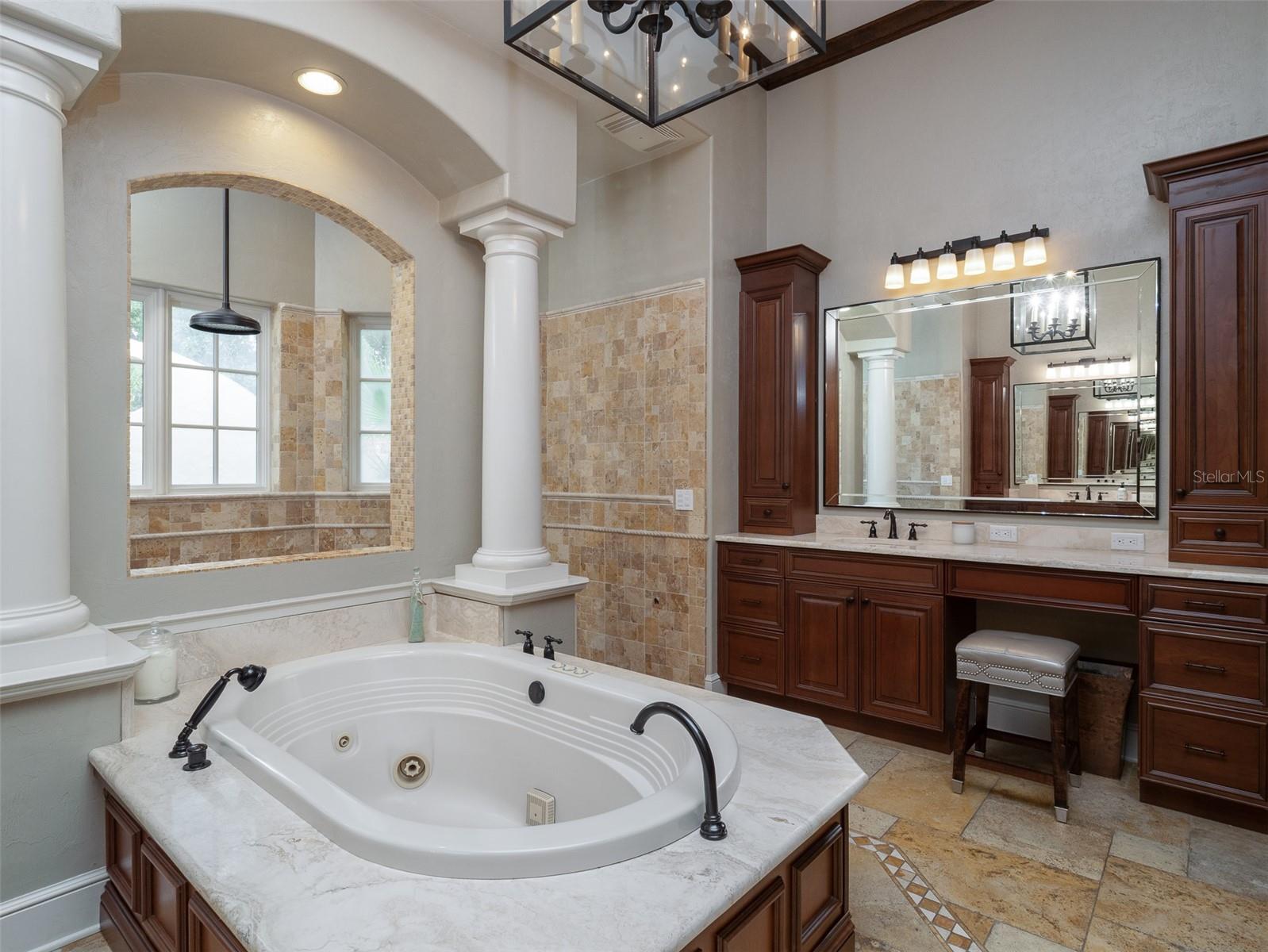 GC535728 Property Photo