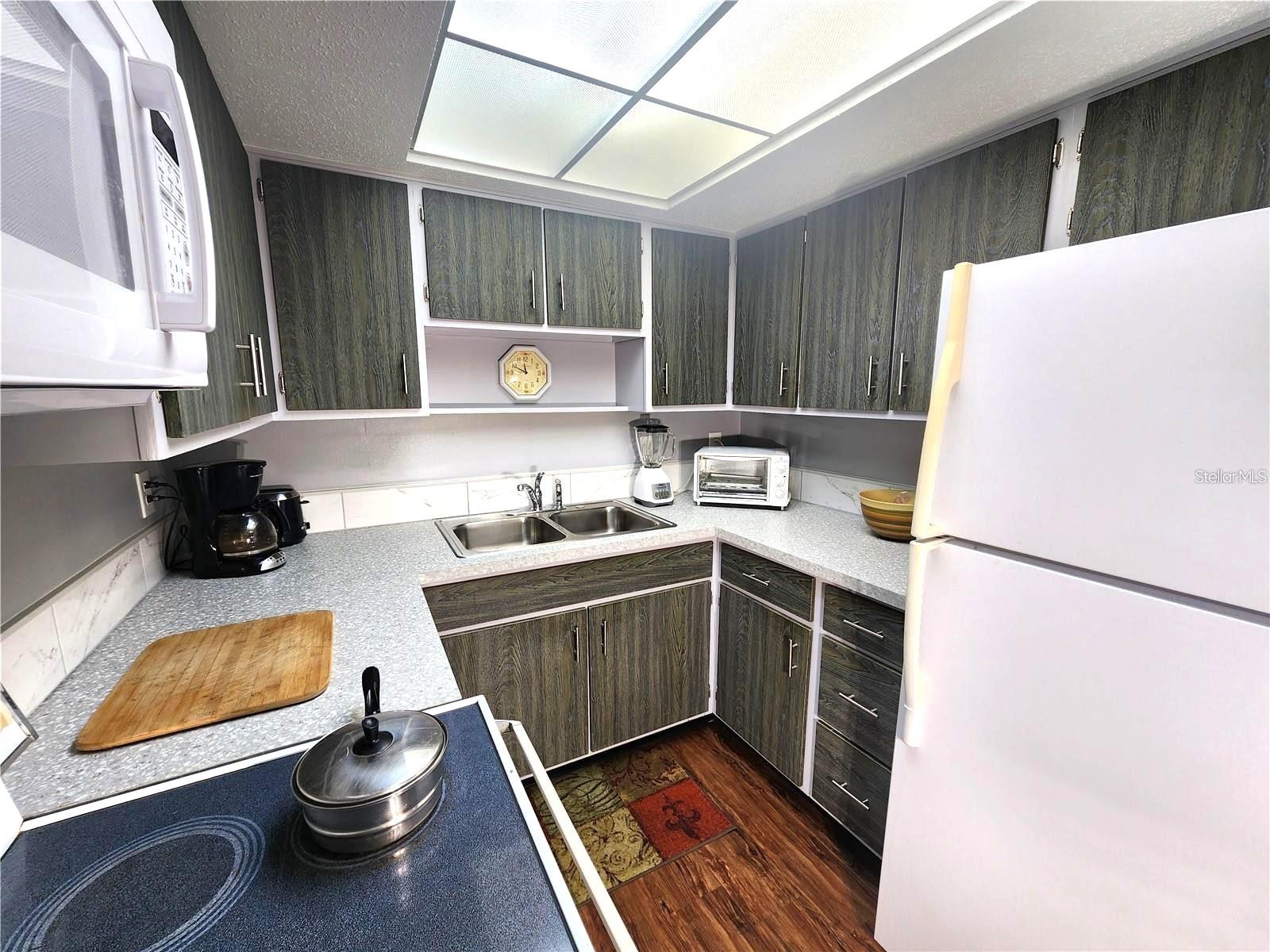 D6145010 Property Photo