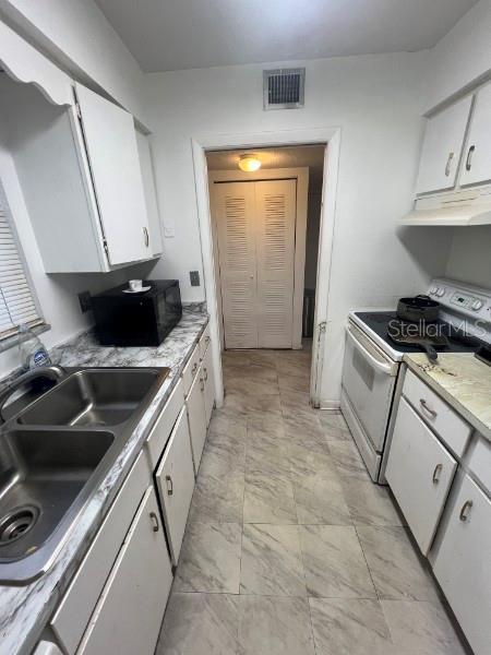 TB8452634 Property Photo