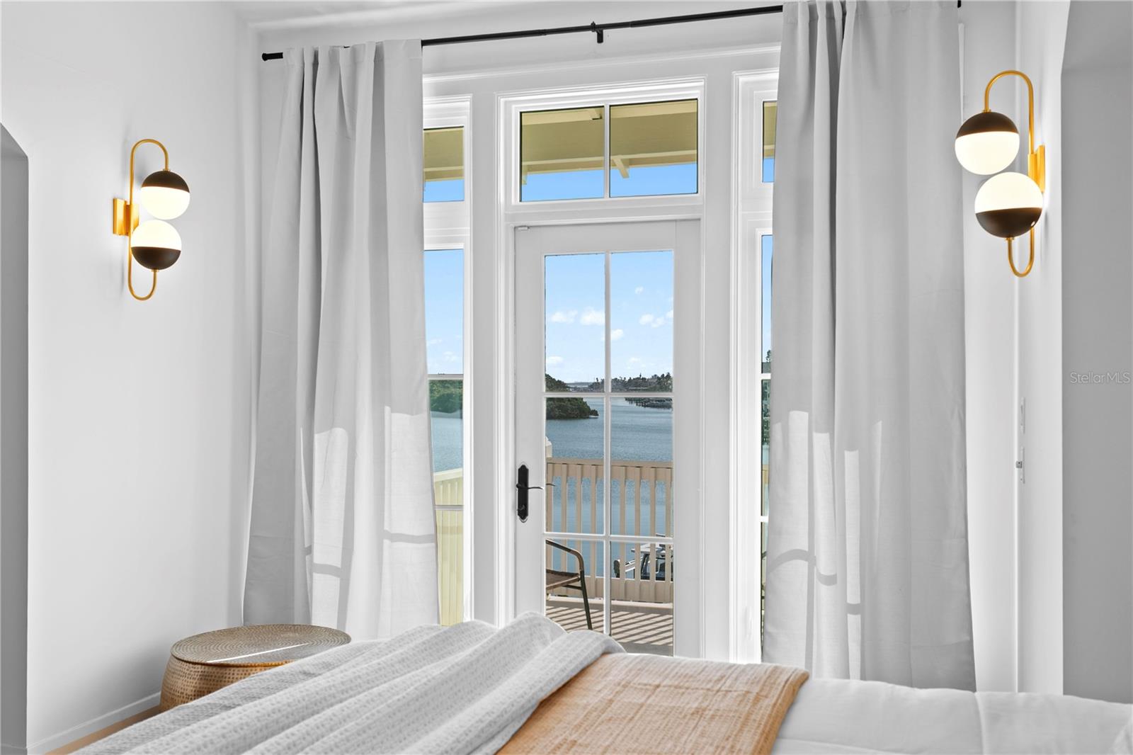 TB8452668 Property Photo