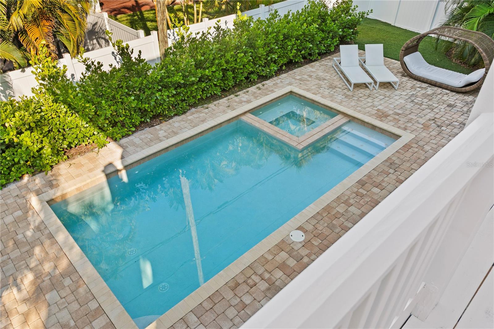 TB8452668 Property Photo