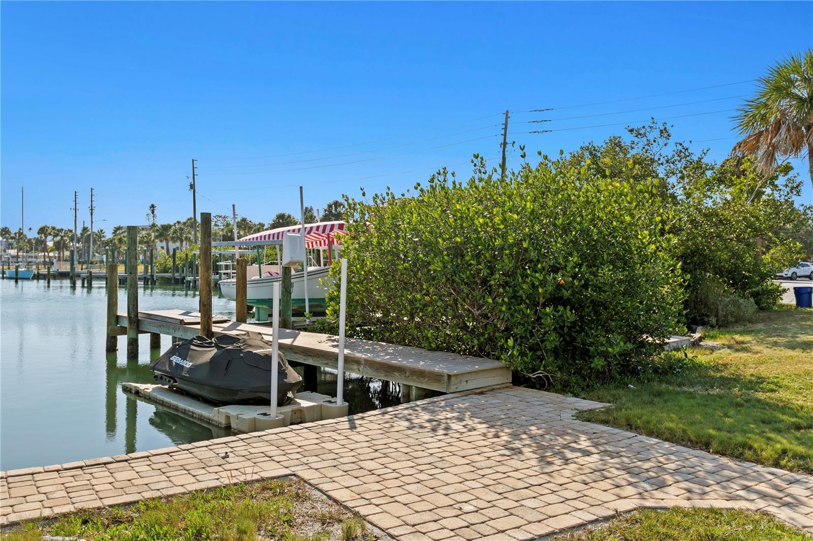 TB8452668 Property Photo