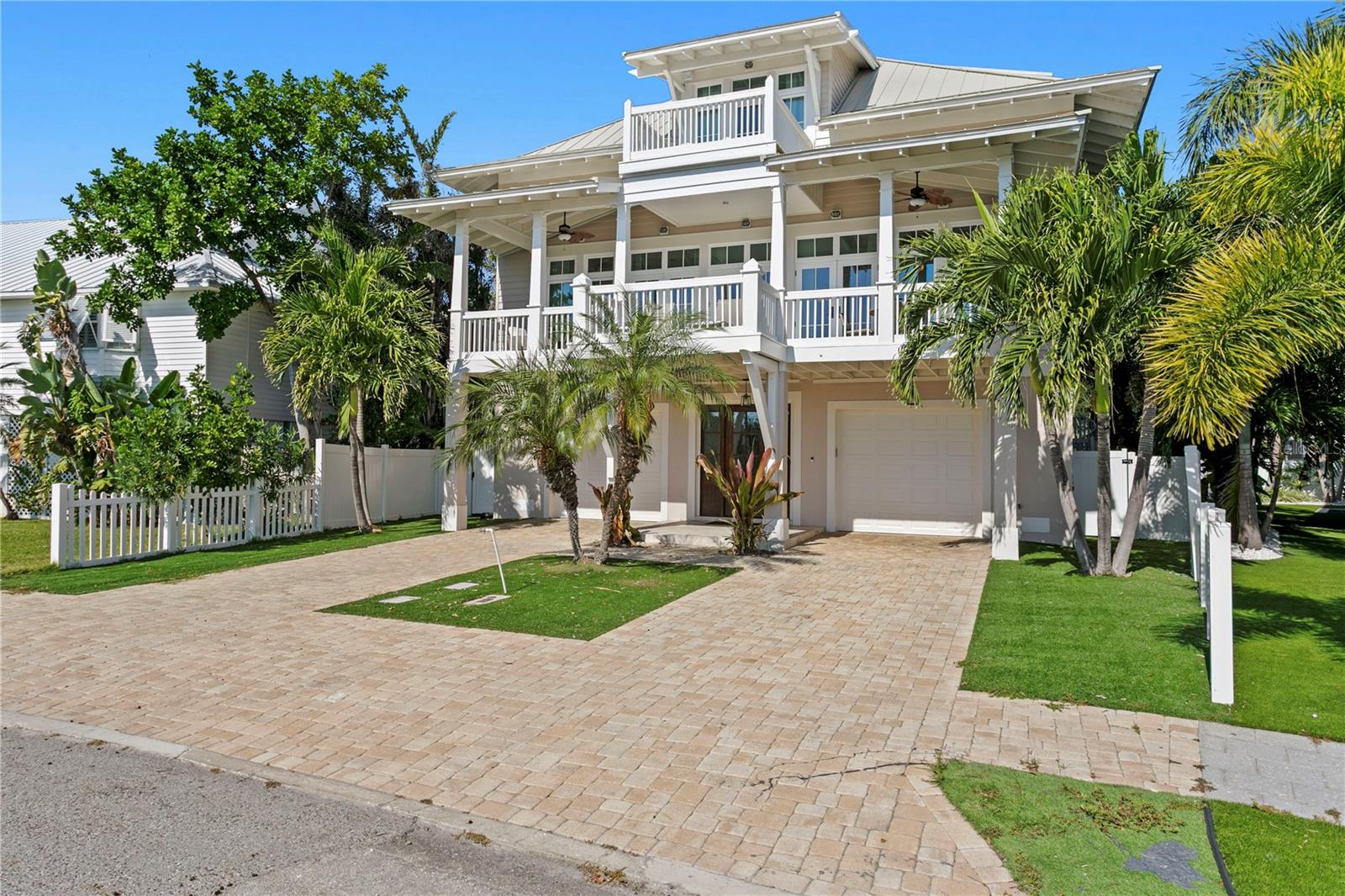 TB8452668 Property Photo