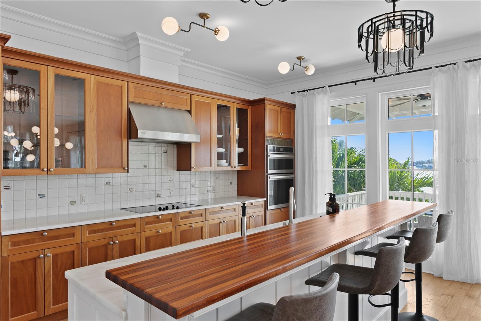 TB8452668 Property Photo