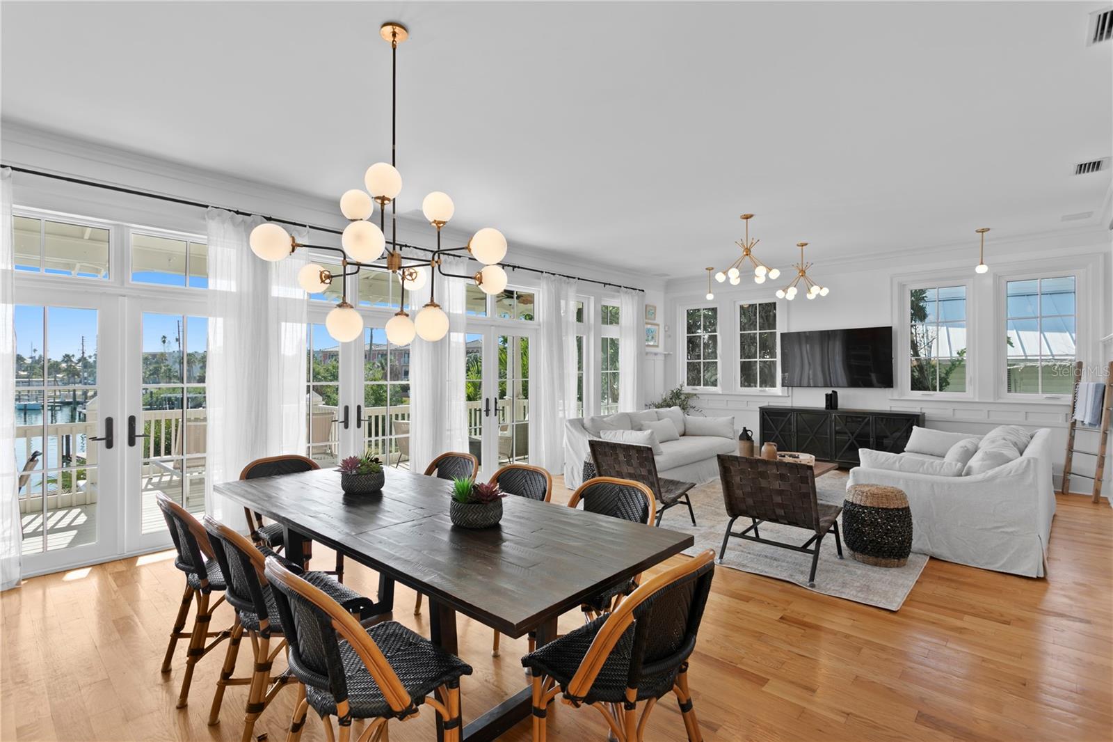 TB8452668 Property Photo