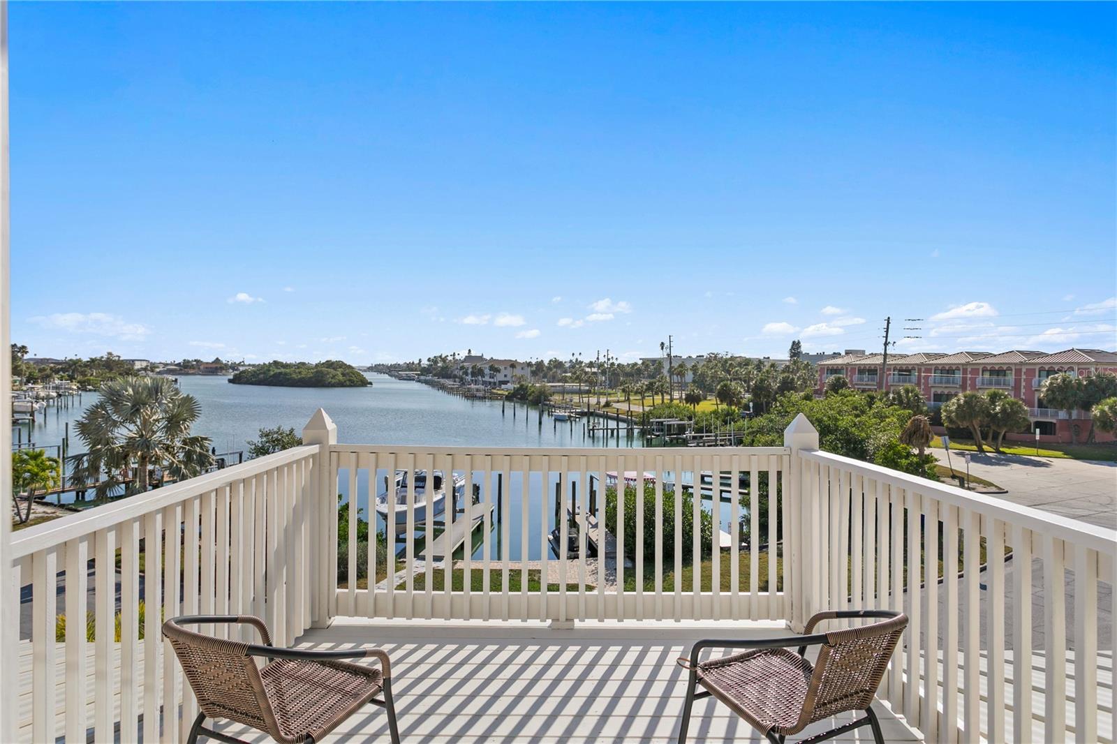 TB8452668 Property Photo