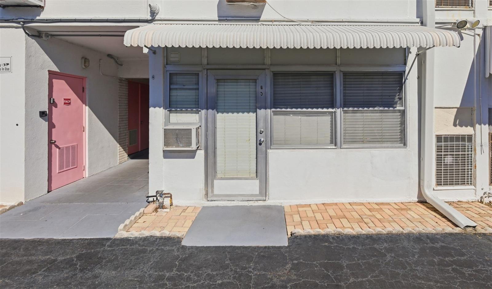 TB8452711 Property Photo