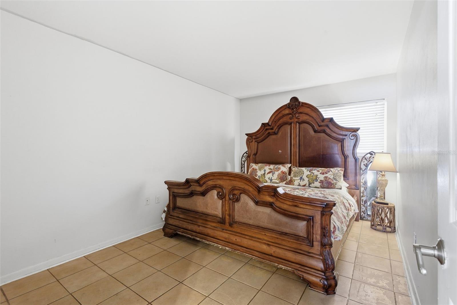 TB8452711 Property Photo