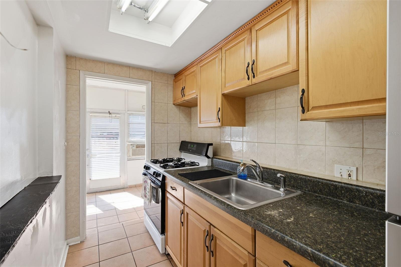 TB8452711 Property Photo