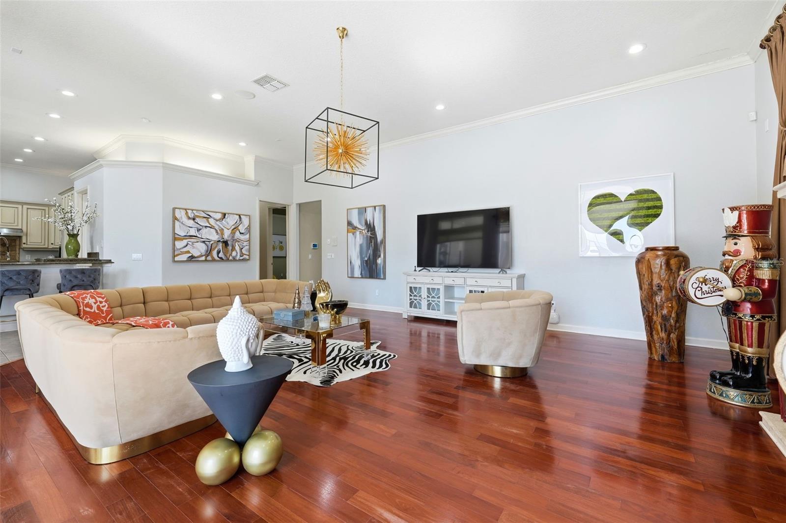 O6364283 Property Photo