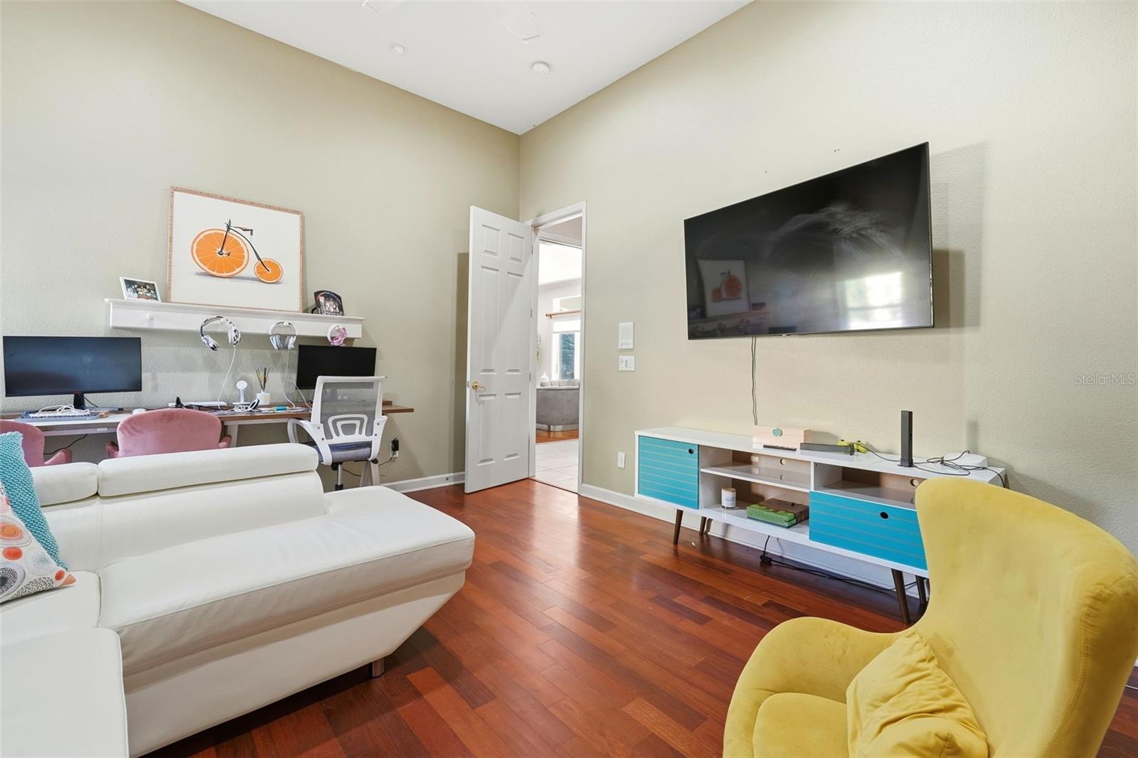 O6364283 Property Photo