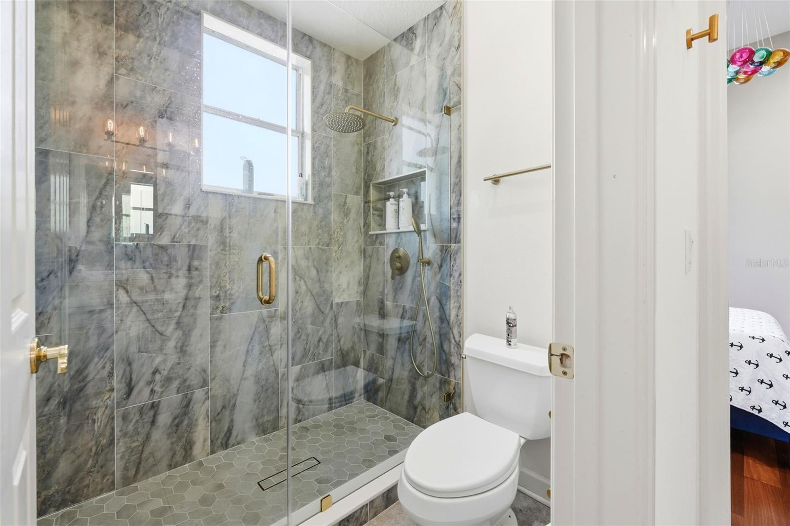 O6364283 Property Photo