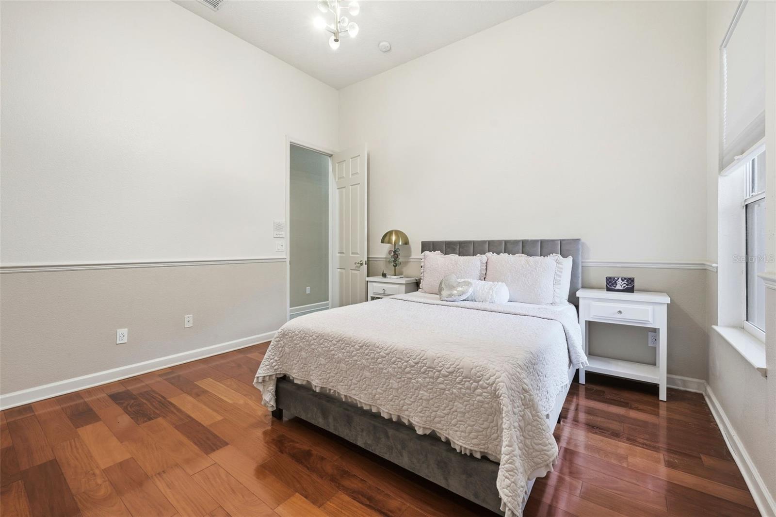 O6364283 Property Photo