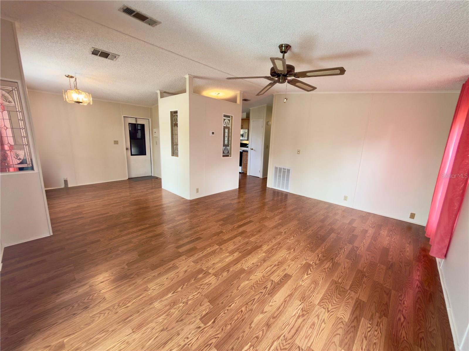 O6364373 Property Photo