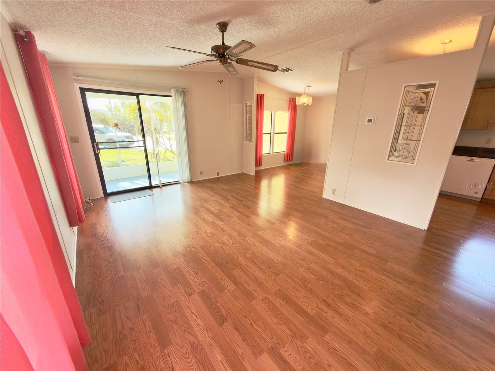 O6364373 Property Photo