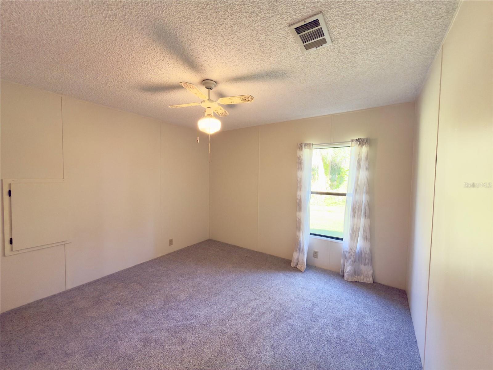 O6364373 Property Photo