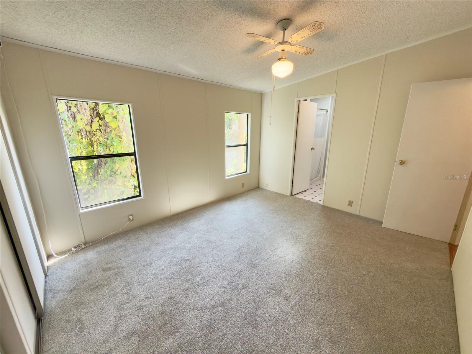 O6364373 Property Photo