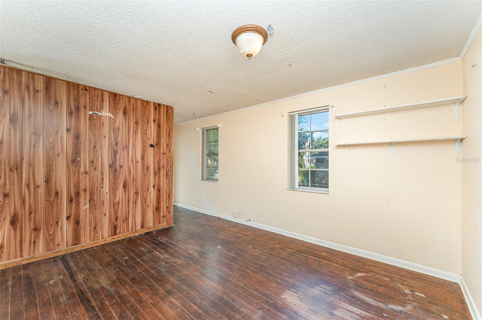 TB8452822 Property Photo