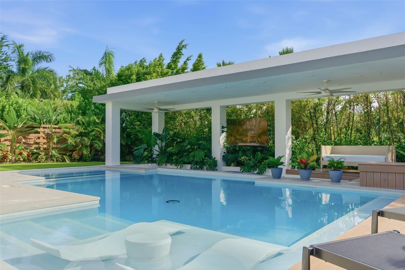 PR9117735 Property Photo