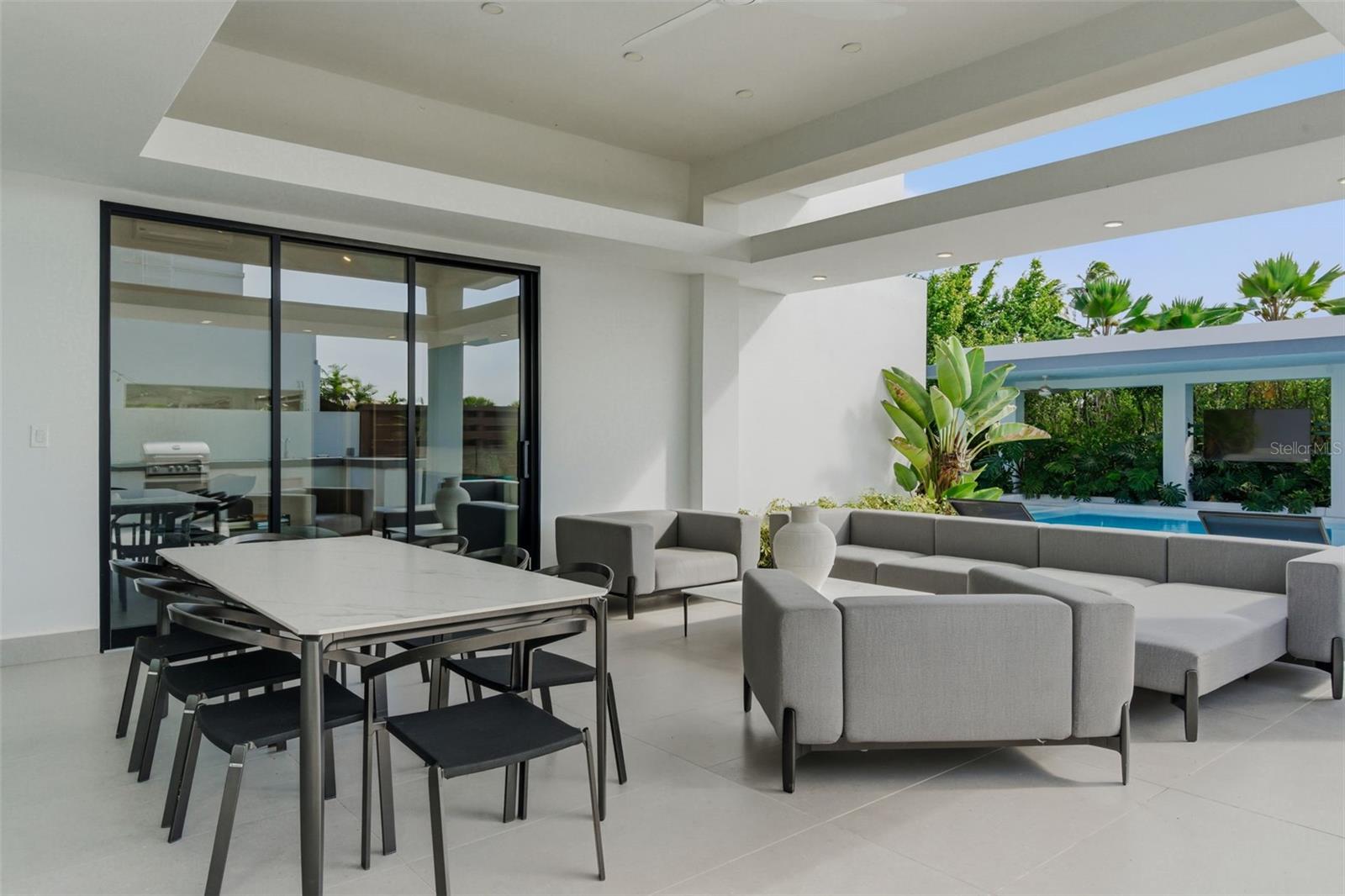 PR9117735 Property Photo