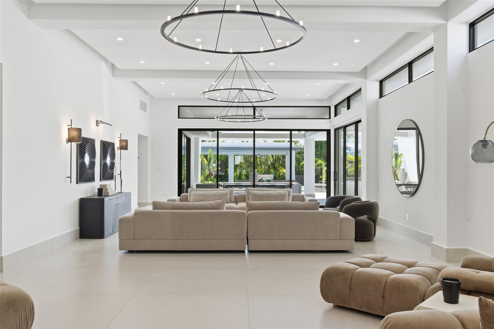 PR9117735 Property Photo