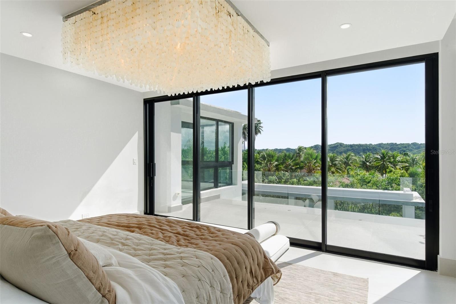 PR9117735 Property Photo