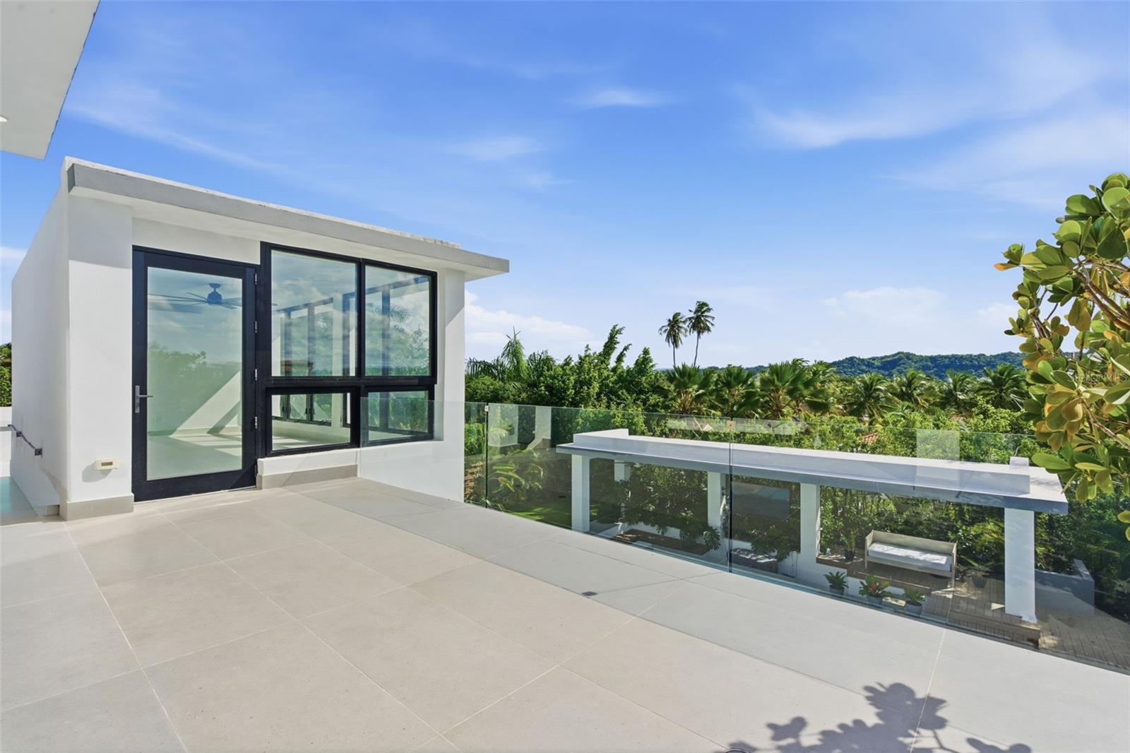 PR9117735 Property Photo