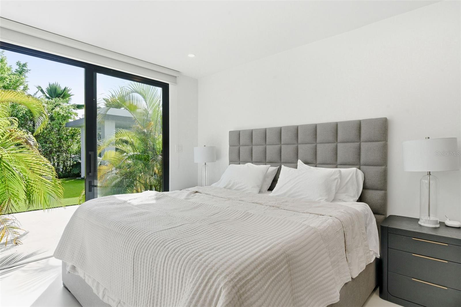 PR9117735 Property Photo