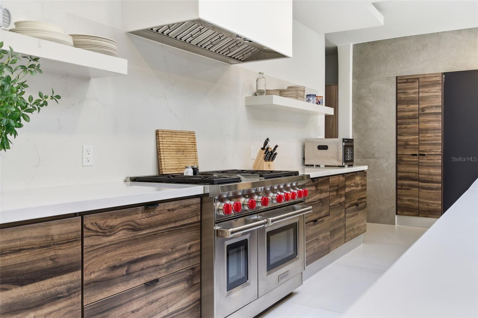 PR9117735 Property Photo