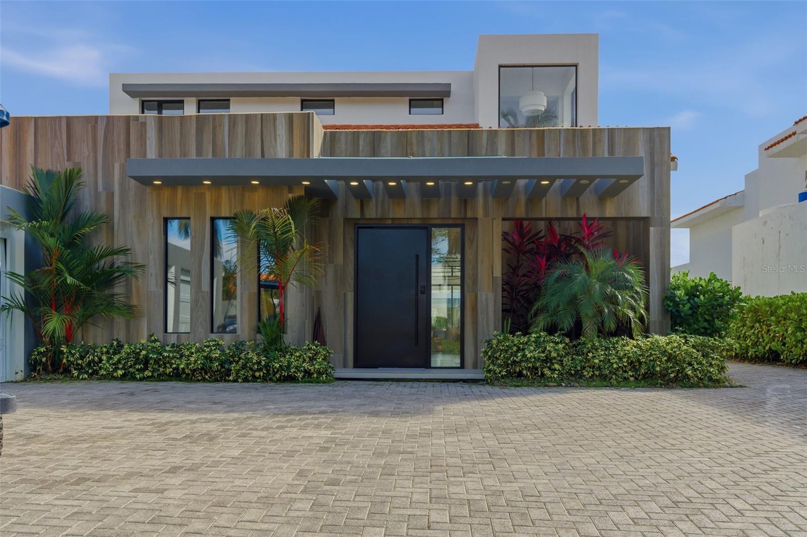 PR9117735 Property Photo