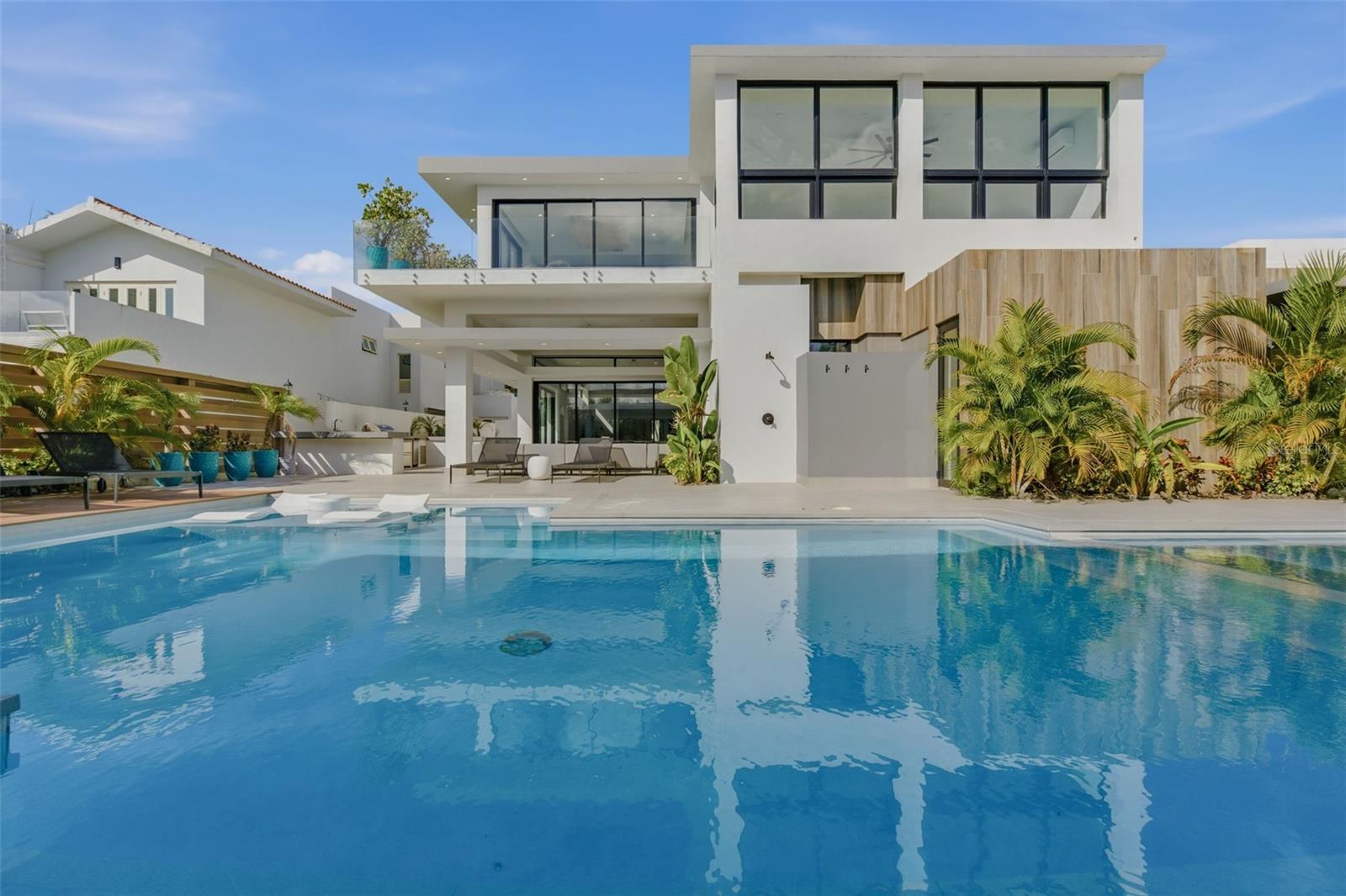 PR9117735 Property Photo