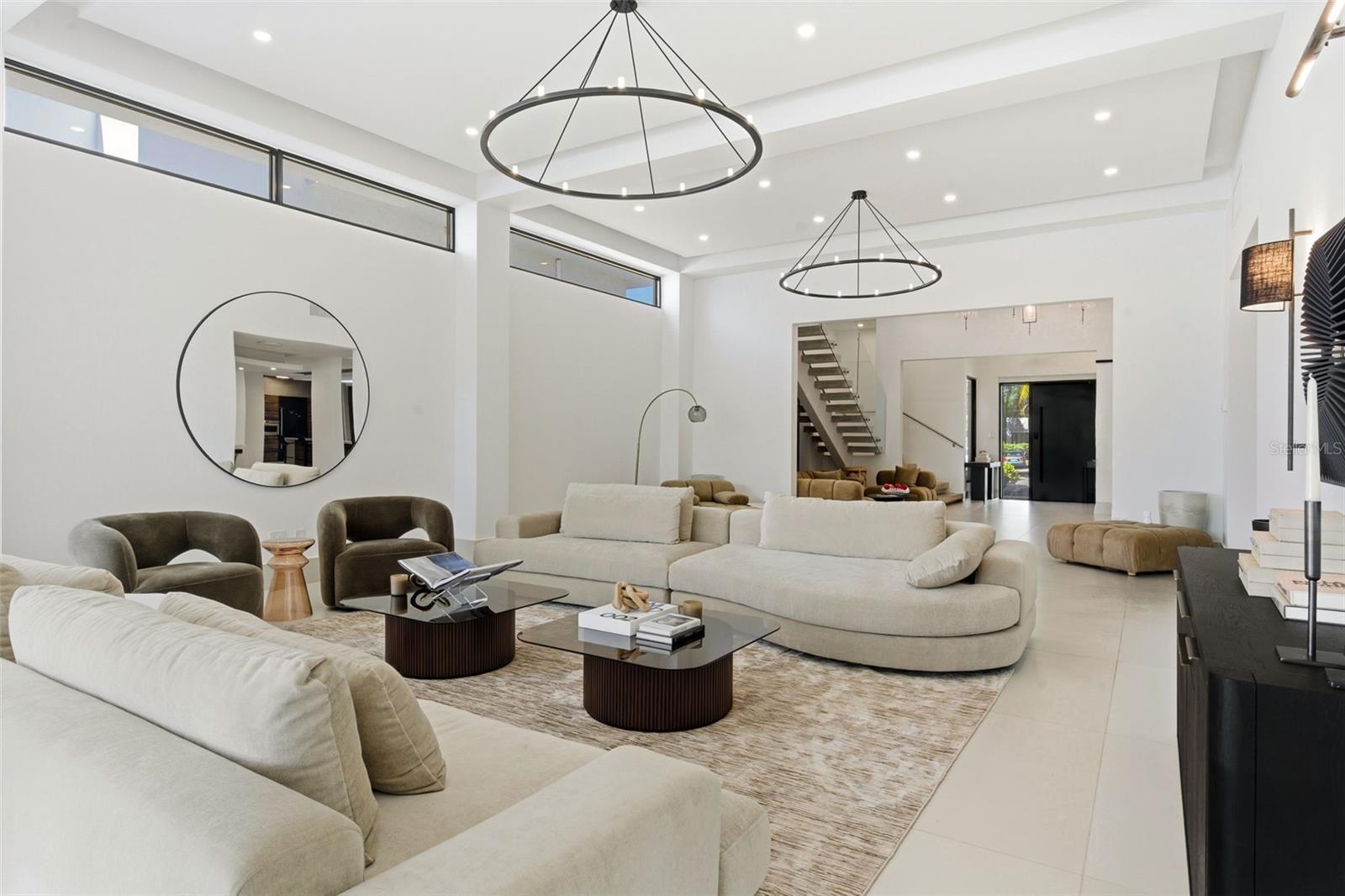 PR9117735 Property Photo