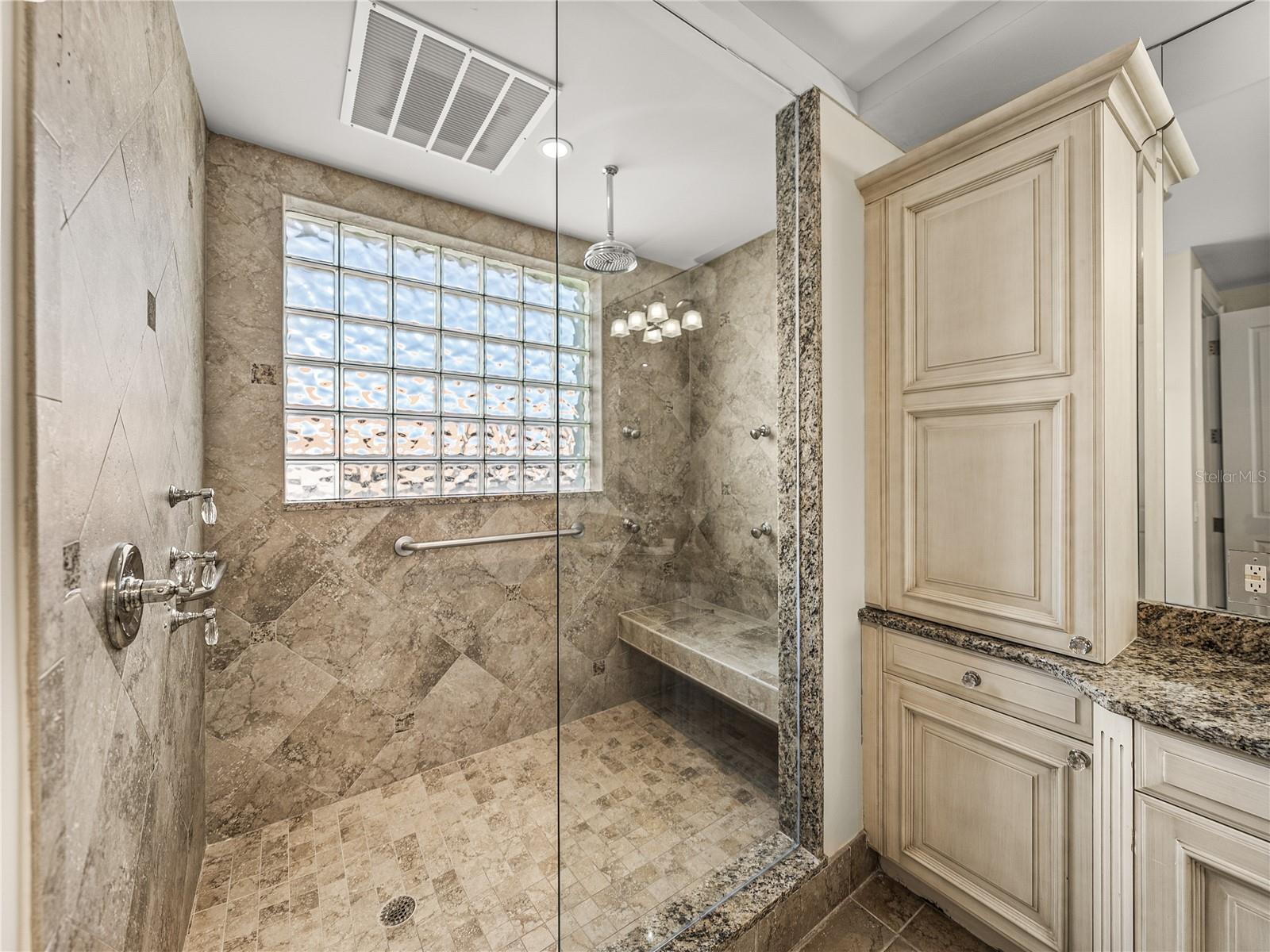 TB8452831 Property Photo