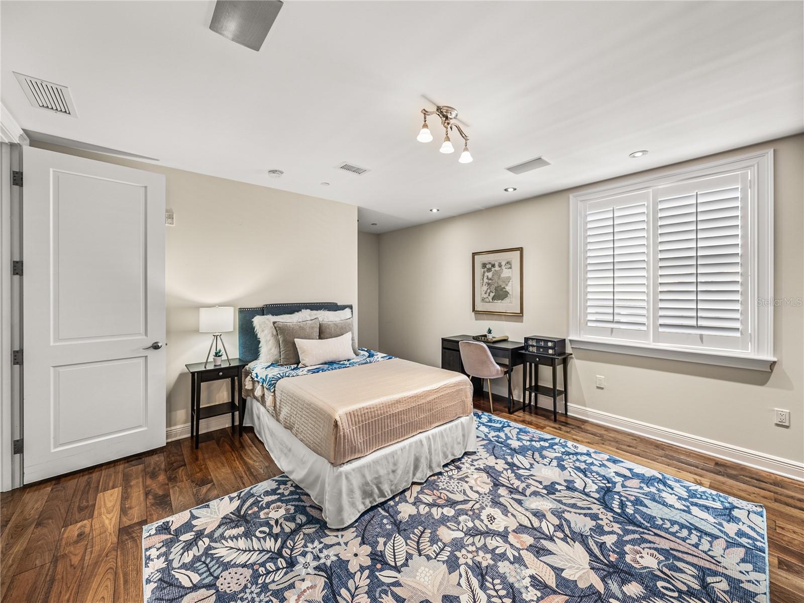 TB8452831 Property Photo