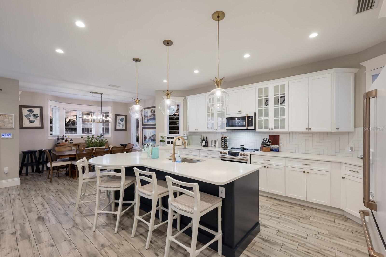 A4673857 Property Photo