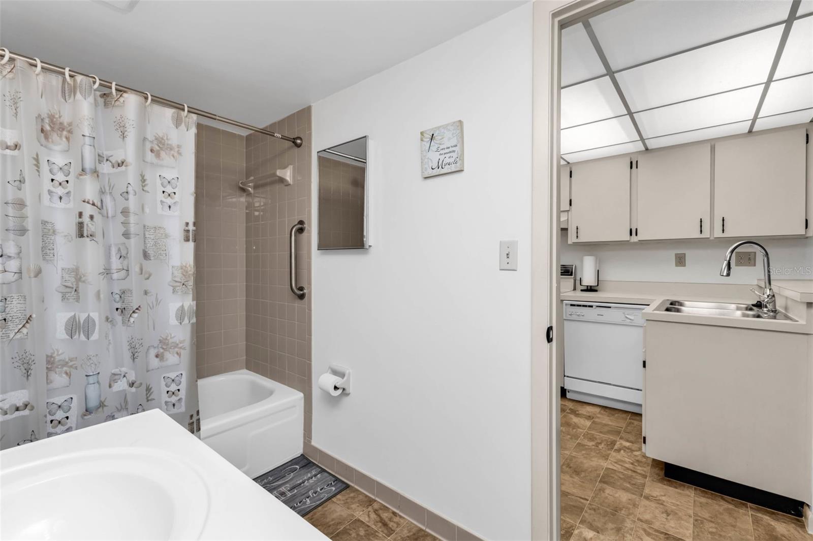 C7518567 Property Photo