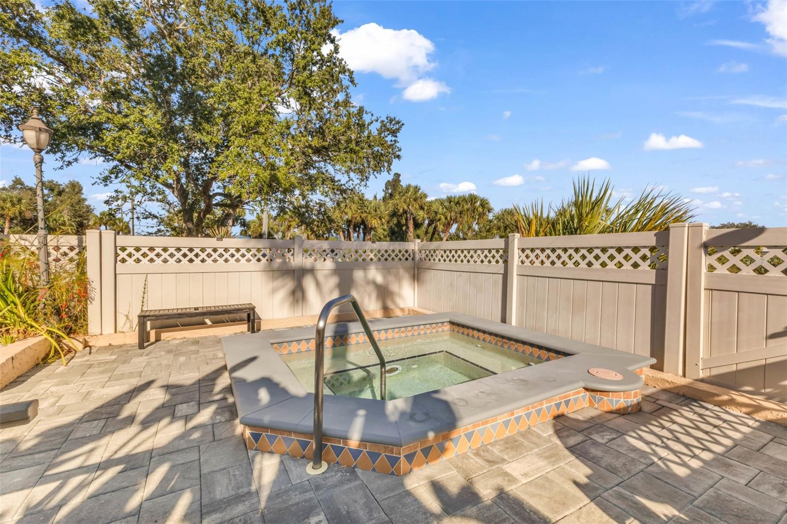 C7518567 Property Photo