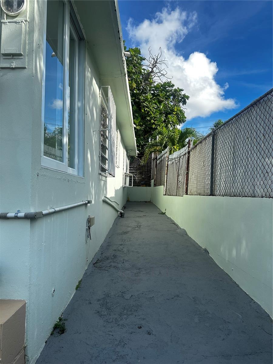 PR9117740 Property Photo