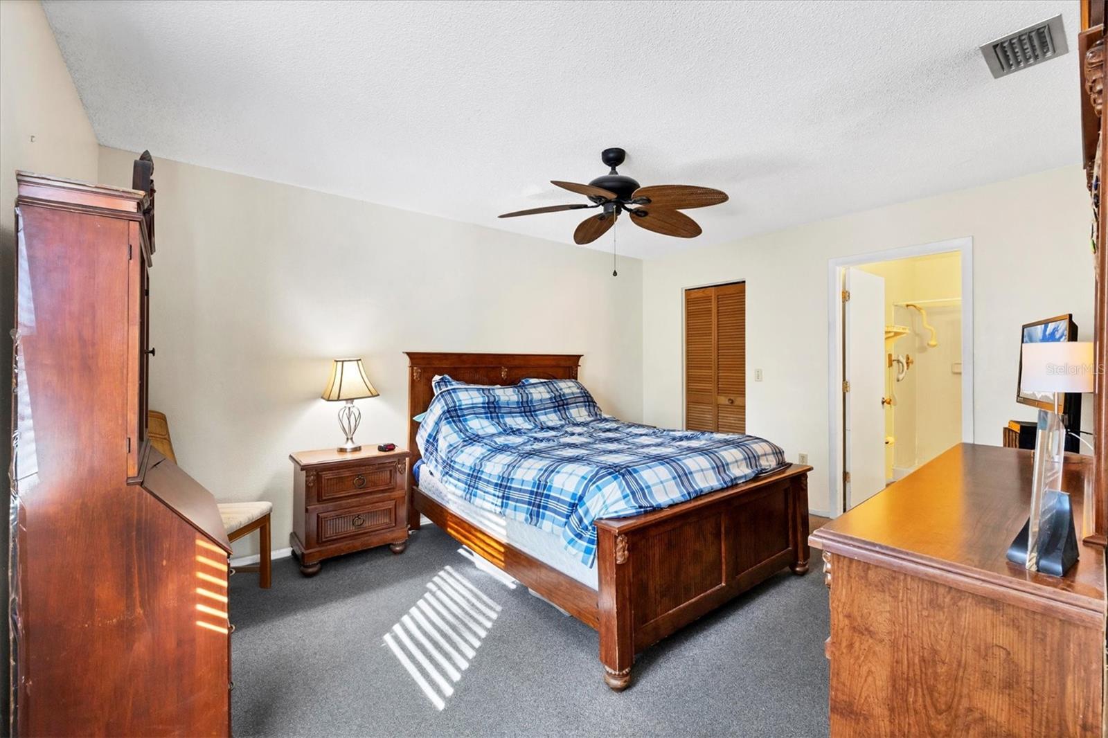 A4673886 Property Photo