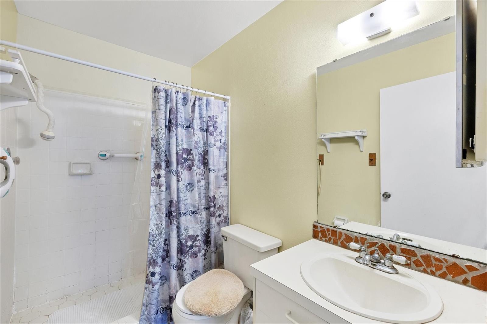 A4673886 Property Photo