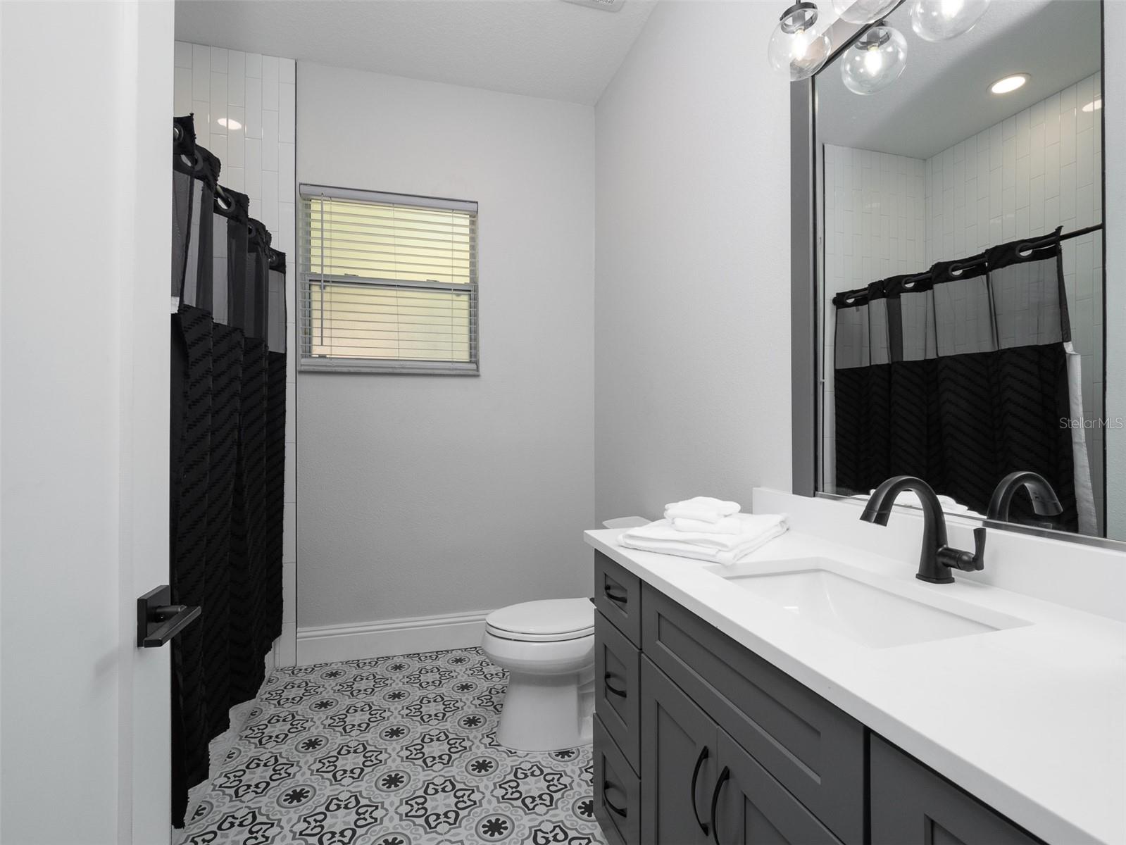 OM714445 Property Photo