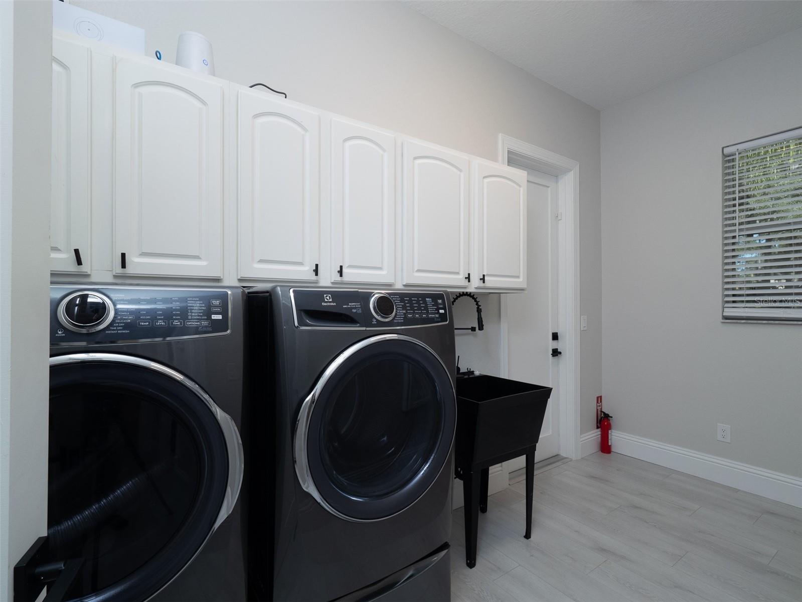 OM714445 Property Photo