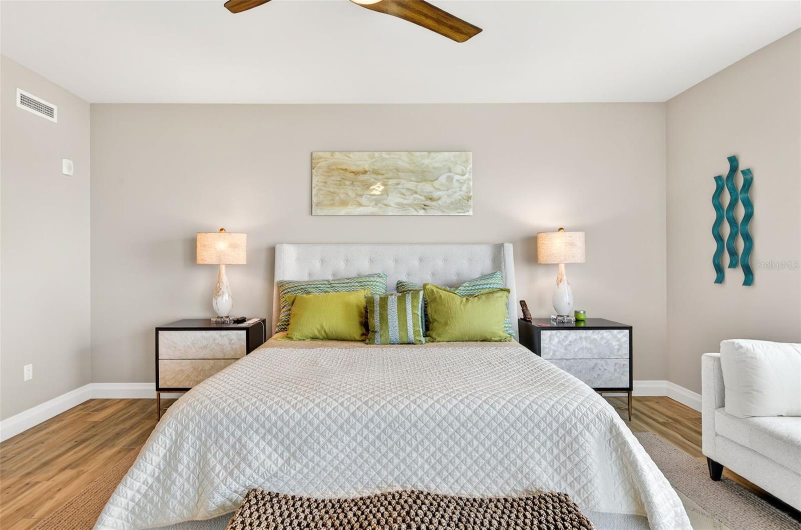 TB8452983 Property Photo