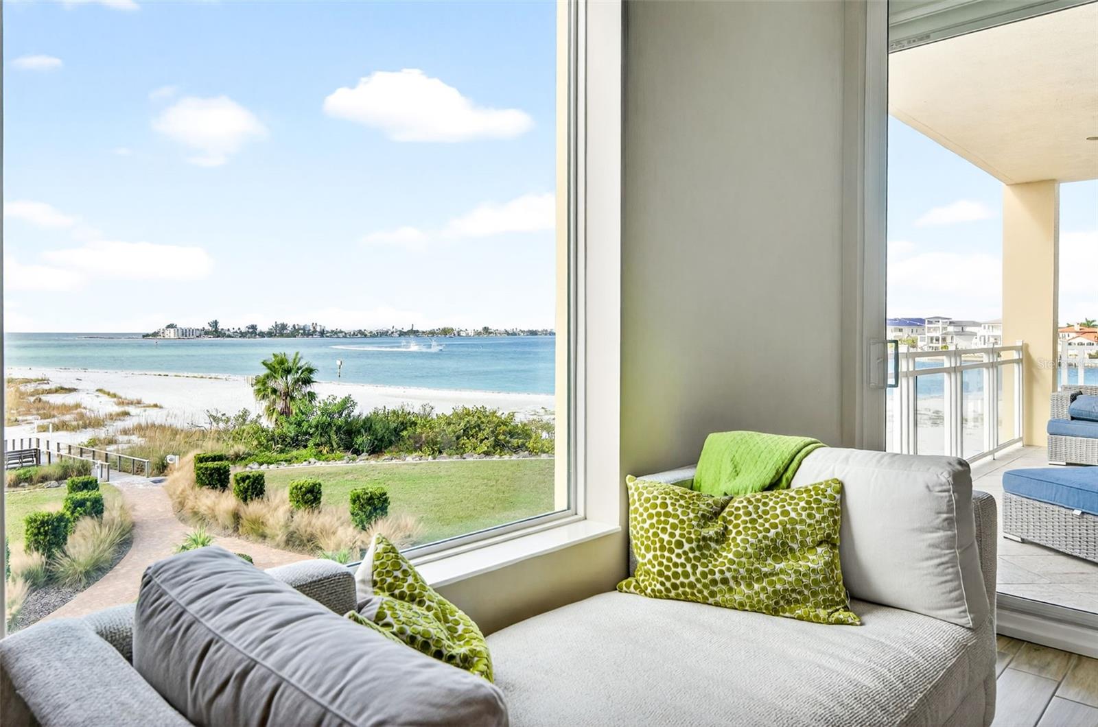 TB8452983 Property Photo