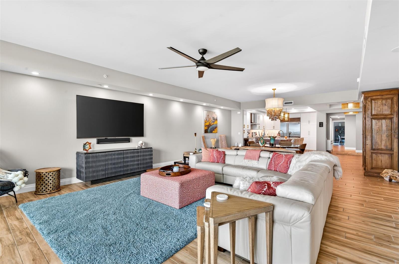 TB8452983 Property Photo