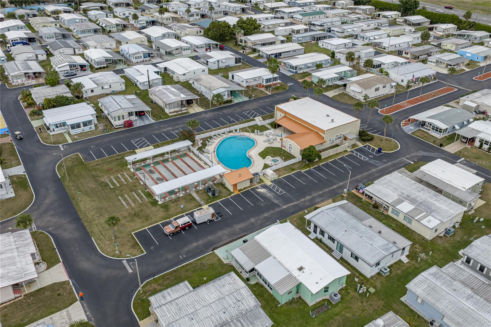 TB8453012 Property Photo