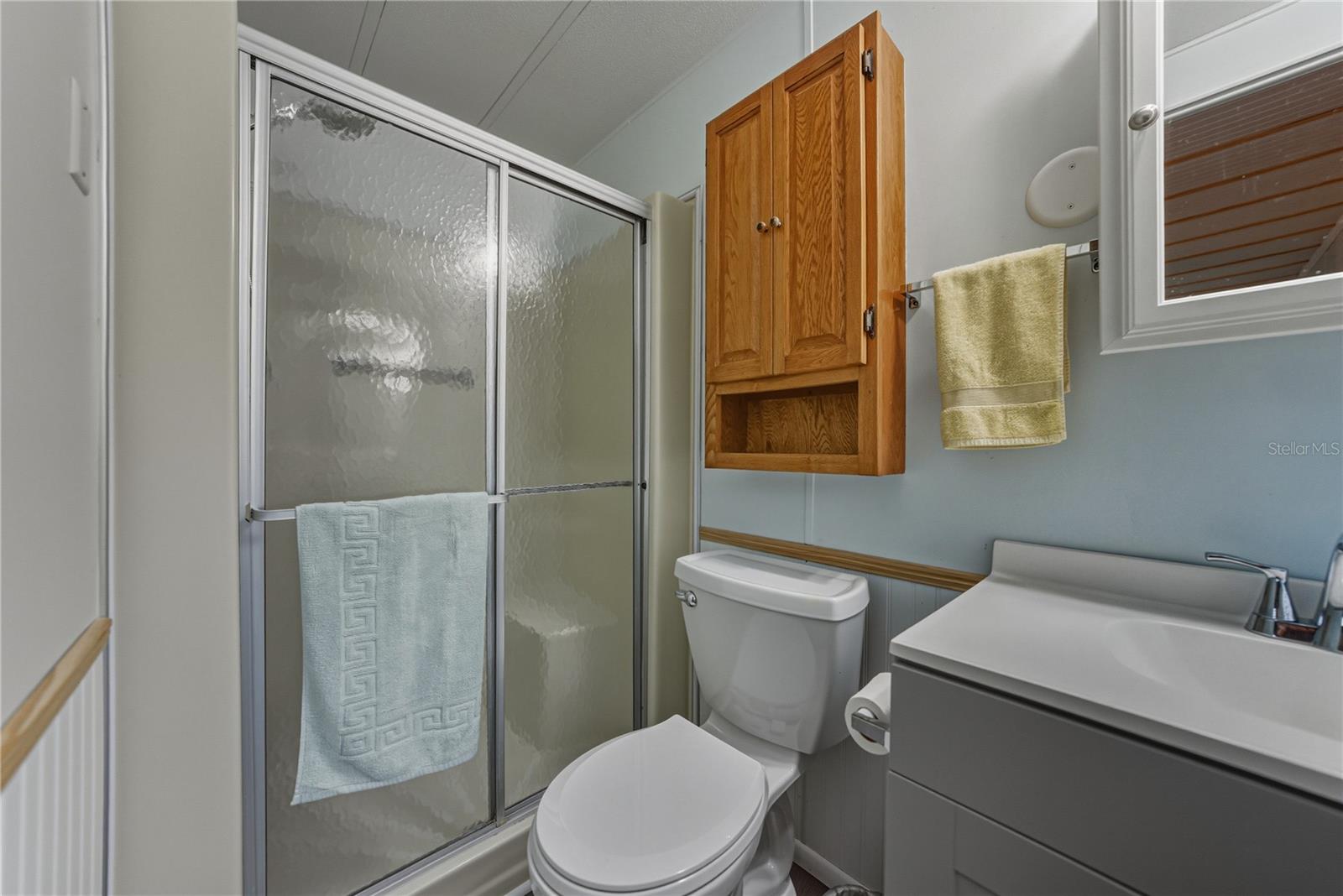 TB8453012 Property Photo