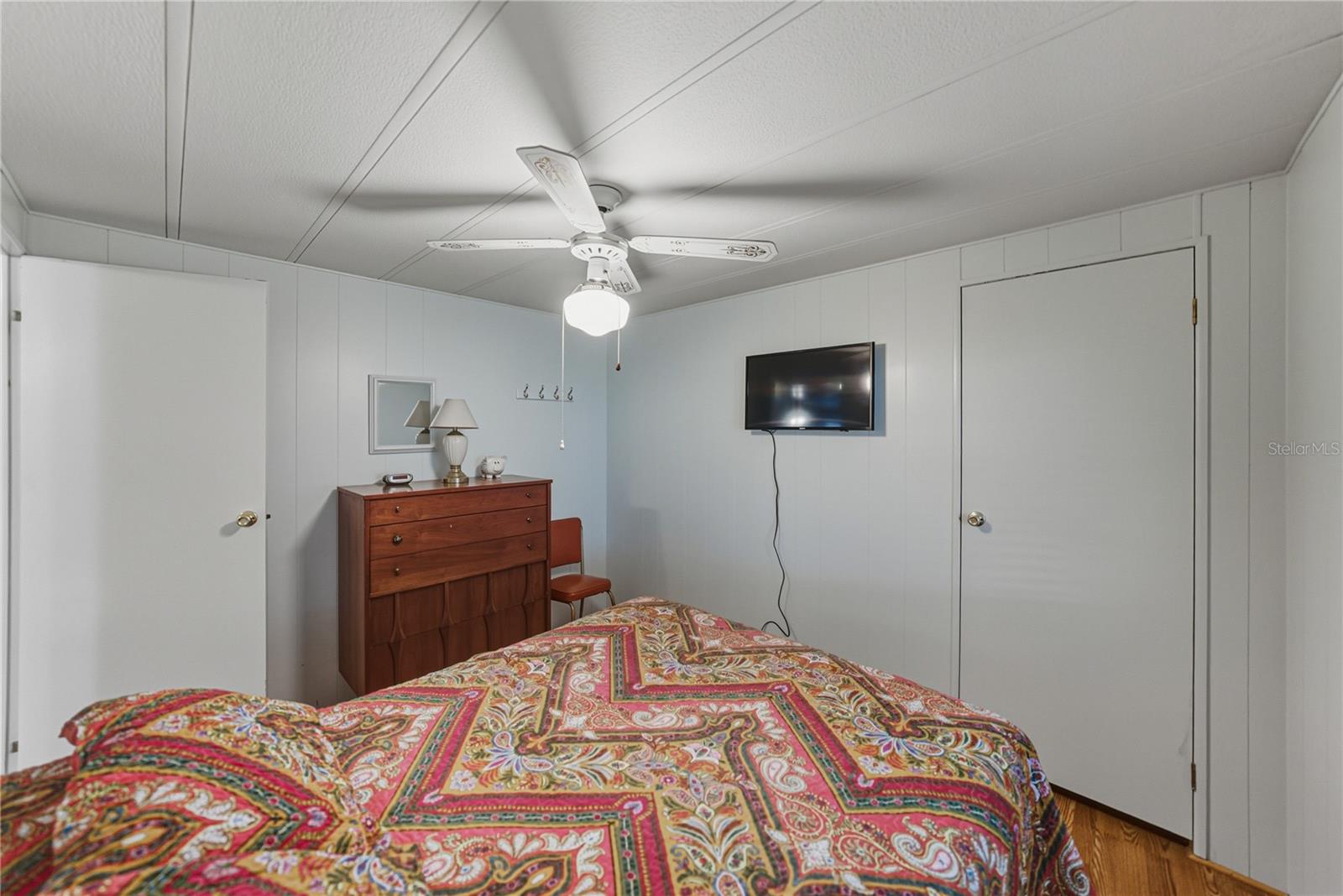 TB8453012 Property Photo