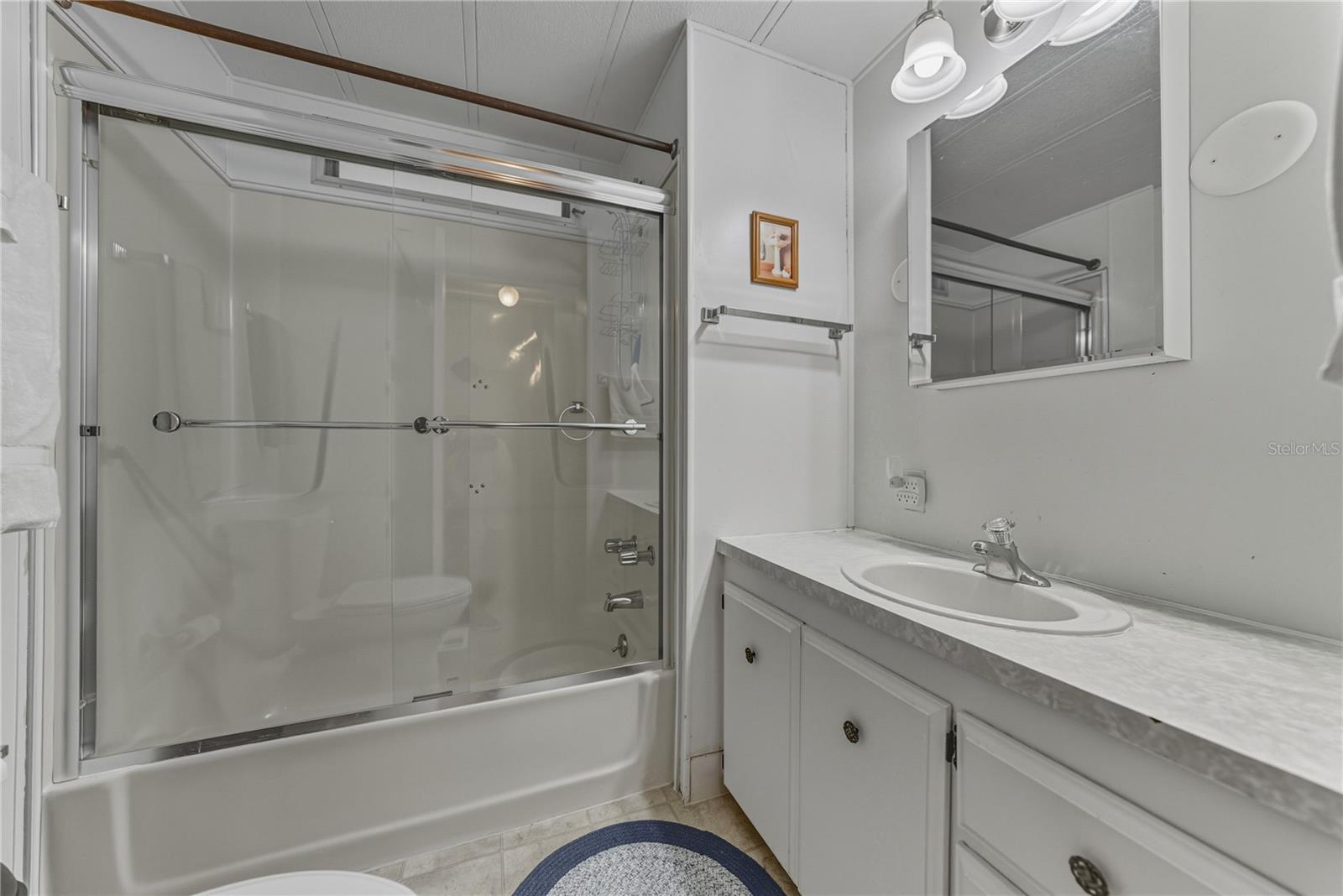 TB8453012 Property Photo