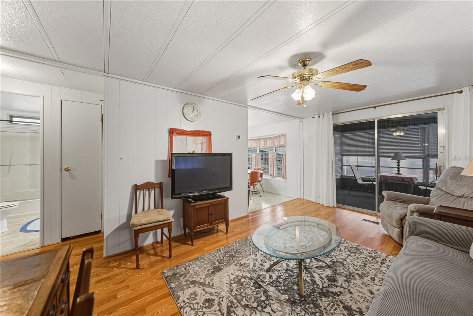 TB8453012 Property Photo